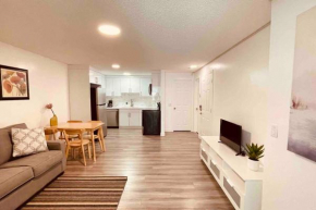 Unit #201 Cozy Mountain View 1BR in DT